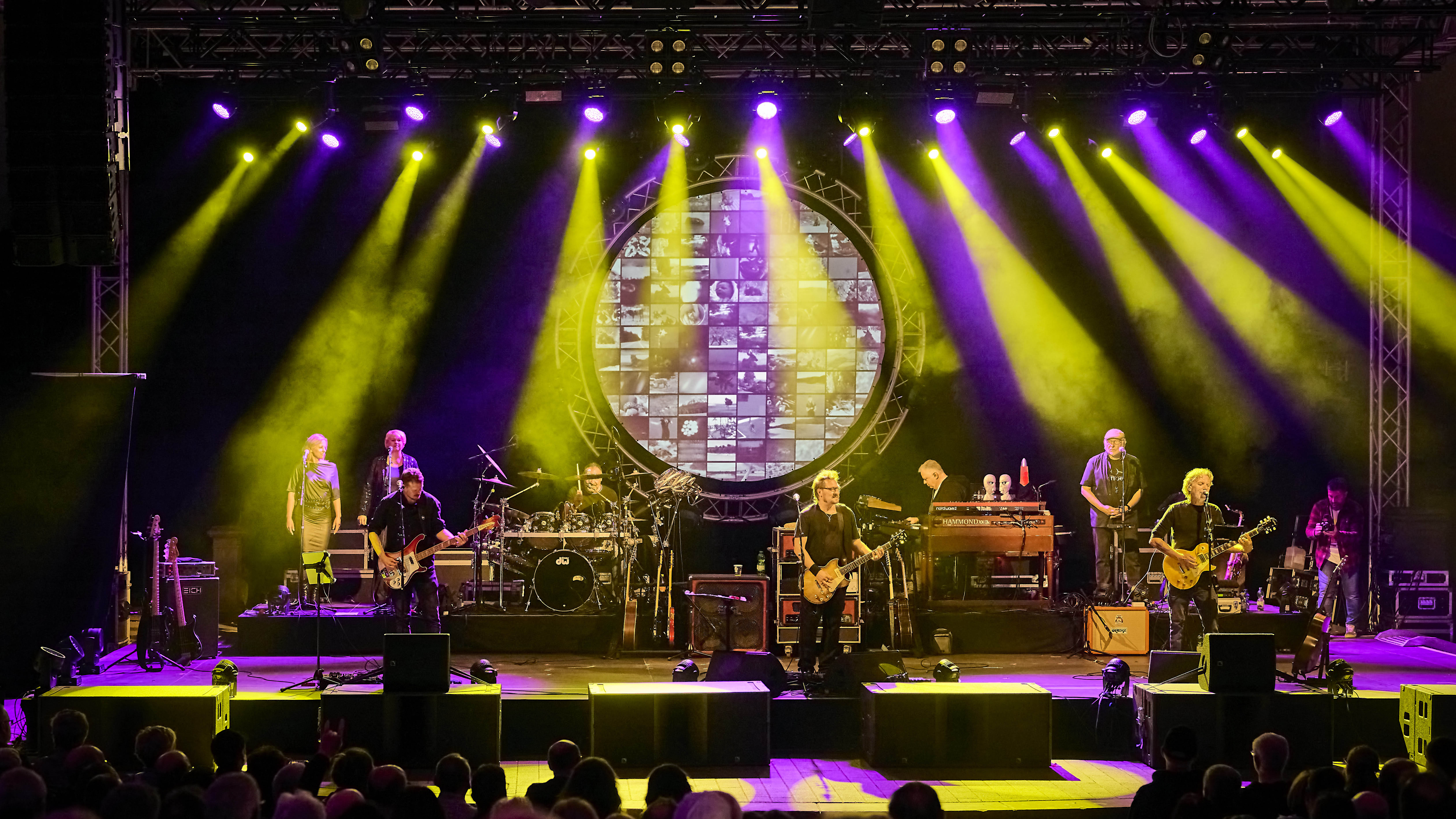 Bühnenfoto von Echoes